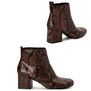 NWT Time and Tru Women’s Stylish Casual Night Out Block Heel Booties SZ 8